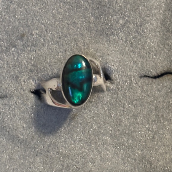 Elegant Sterling Silver and Green stone Oval Ring Sz 6 3/4 stamped 925 - Picture 3 of 7